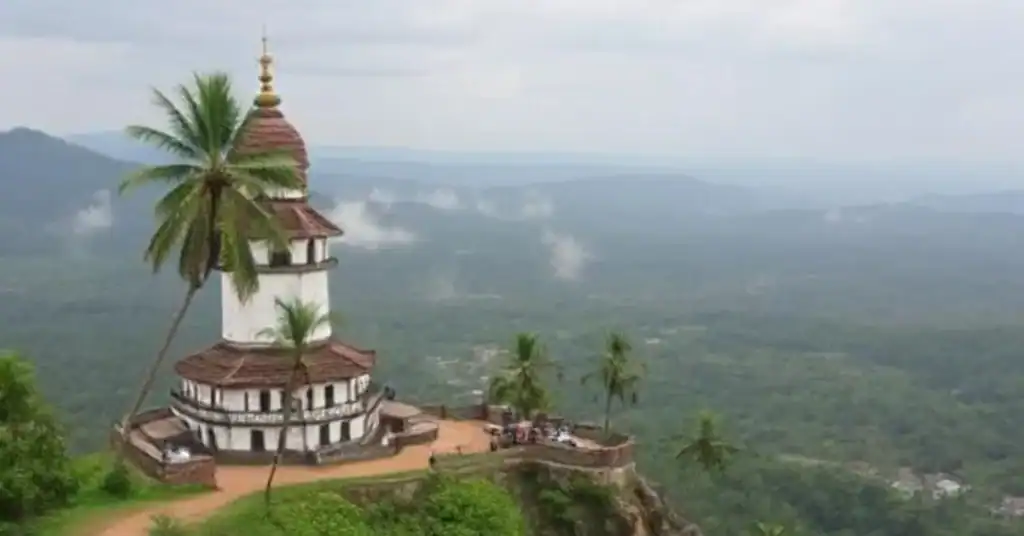 Top 10 tourist places in kerala
